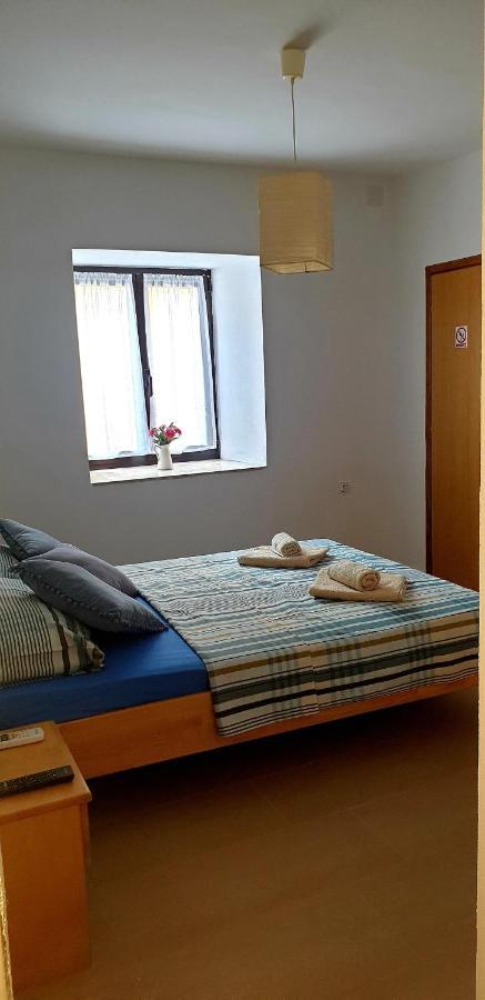 Apartments And Room Vela Senj (Lika-Senj) Exterior foto