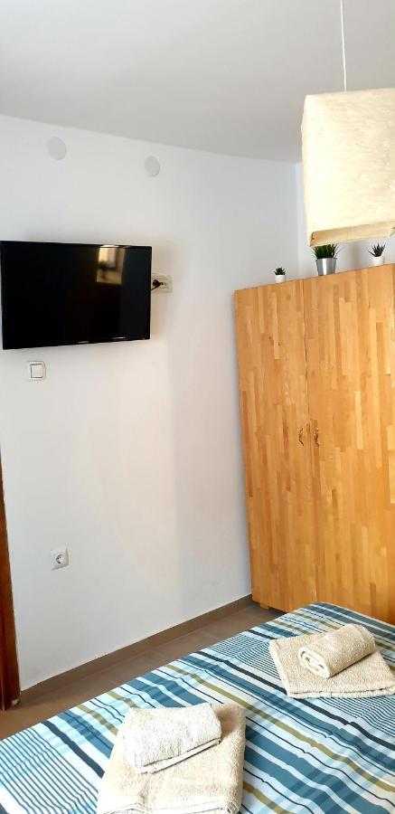 Apartments And Room Vela Senj (Lika-Senj) Exterior foto